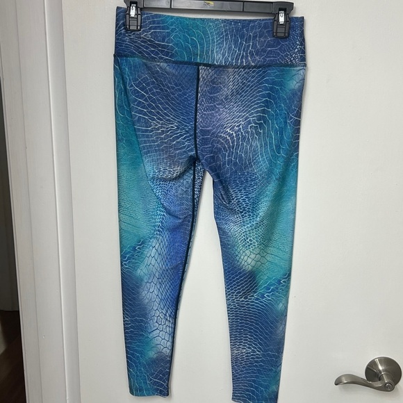 151. Salt life Women’s leggings, Beautiful blues & greens dolphin pattern, Sz.S - Picture 2 of 6